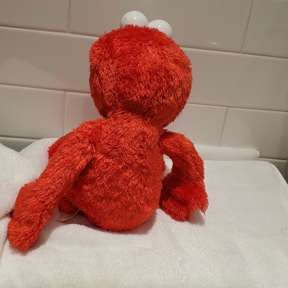 SESAME STREET Elmo - Picture 2 of 3